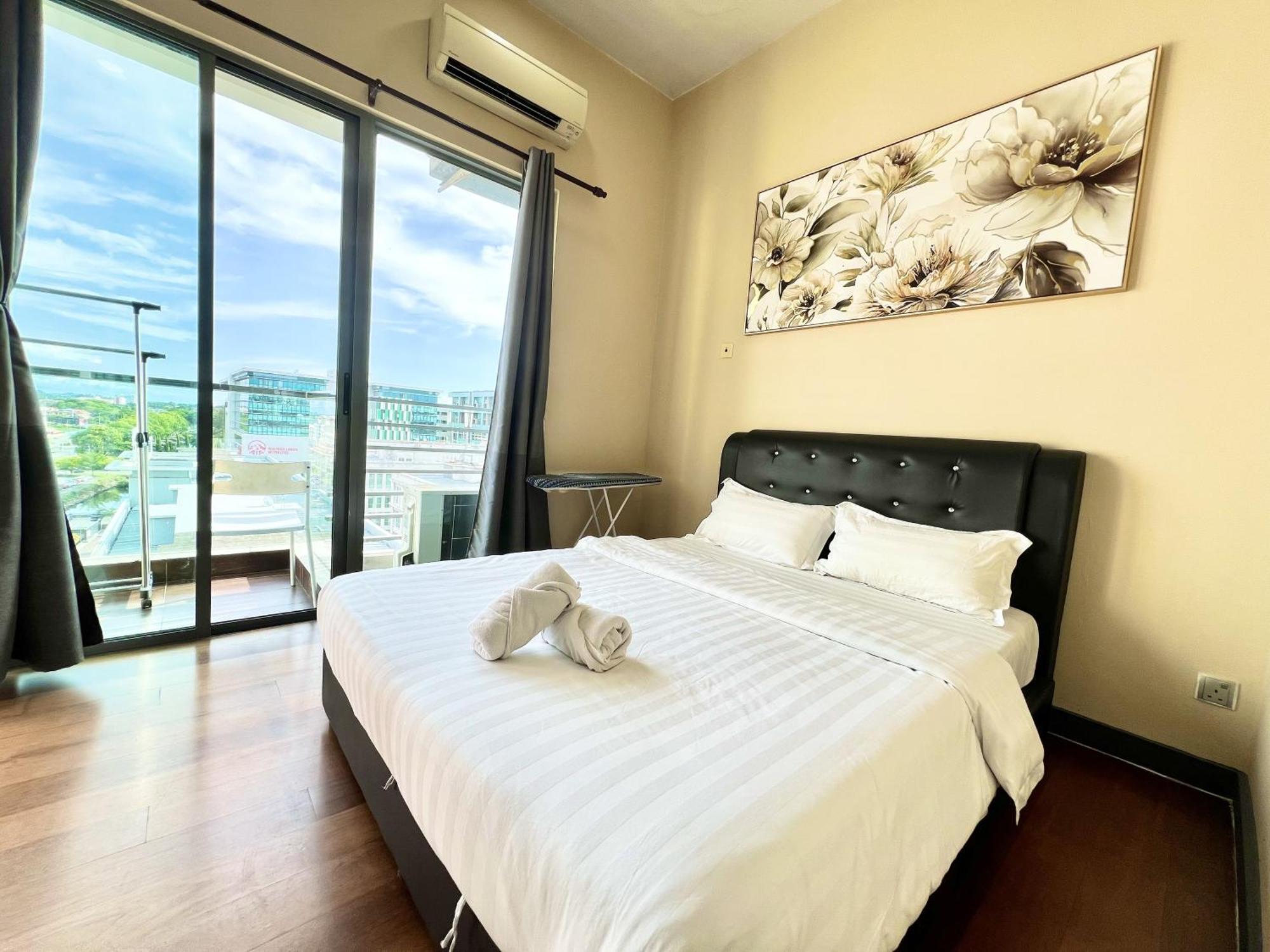 Margo Istay - The Loft Imago Kota Kinabalu Esterno foto